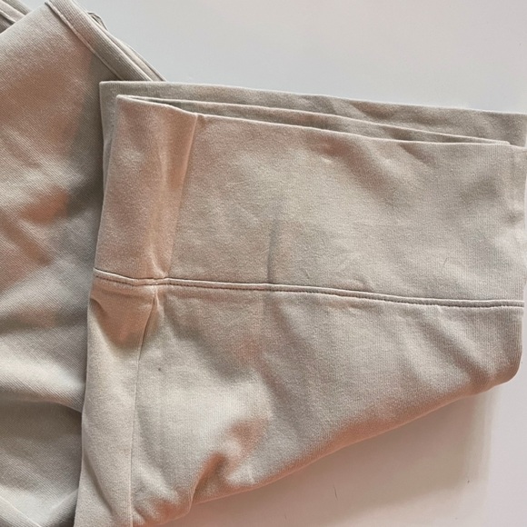 Pact • NWT Women’s Nickel Roam Travel Wide Leg Pants - Picture 2 of 7